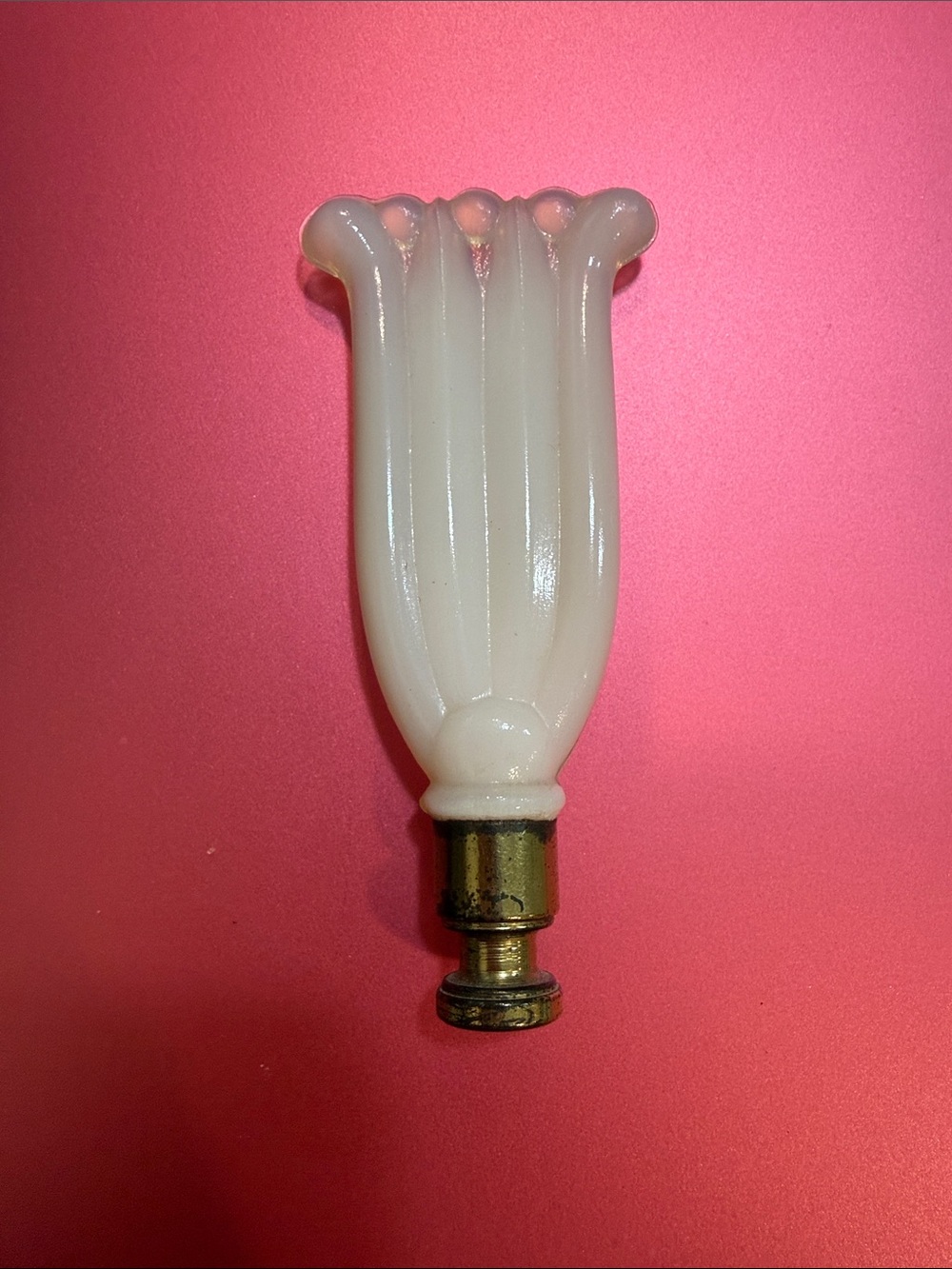 Aladdin Alacite Opulescent Milk Glass Finial-Vintage